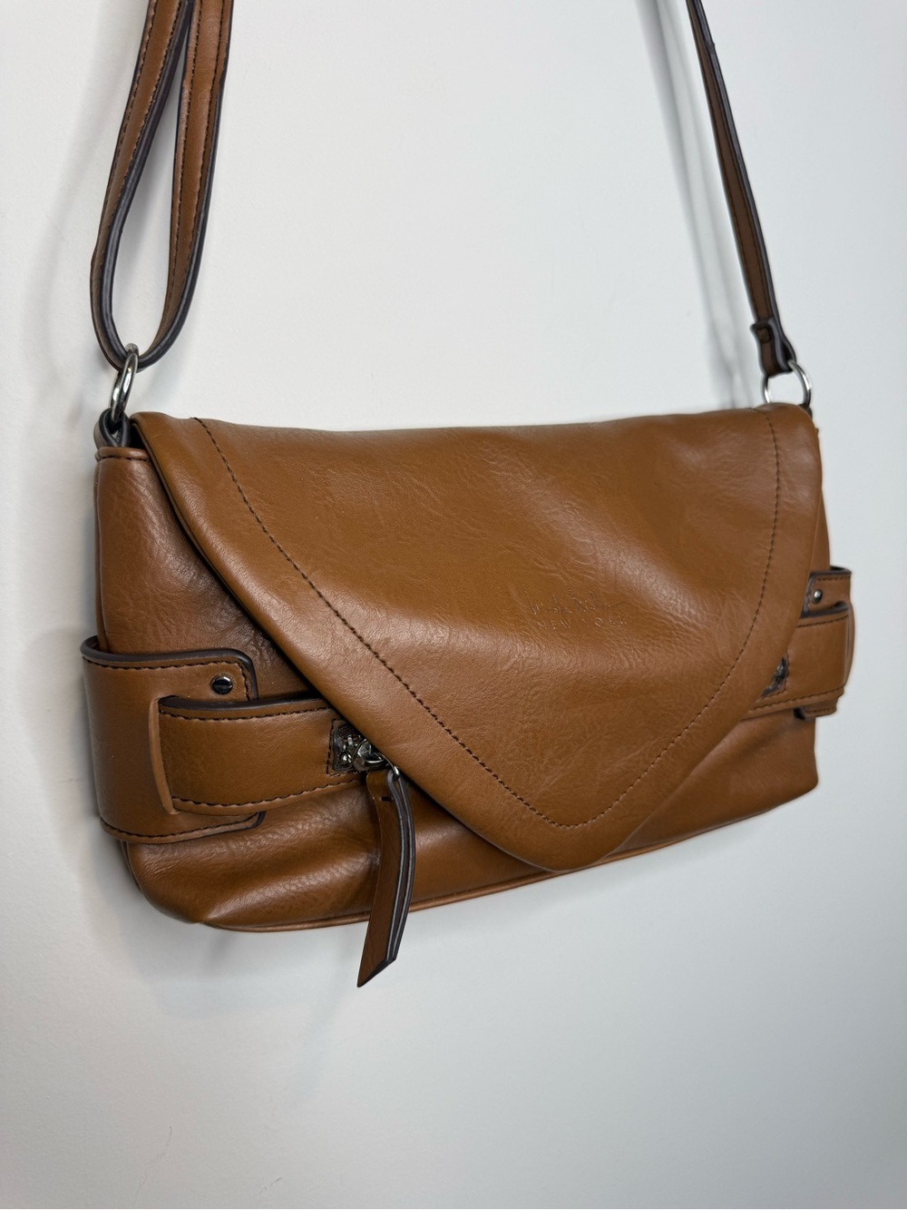 Nicole Miller Women's Tan Leather Crossbody Bag - Classic Everyday Style